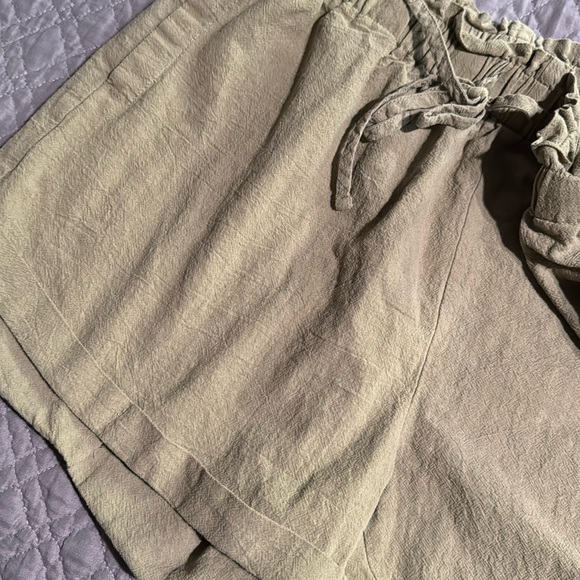 SHEIN EZwear Drawstring Army Green Paperbag Waistband Shorts - Picture 4 of 4